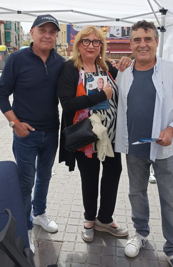 Carpa Informativa Plaça Mare de Déu del Pilar